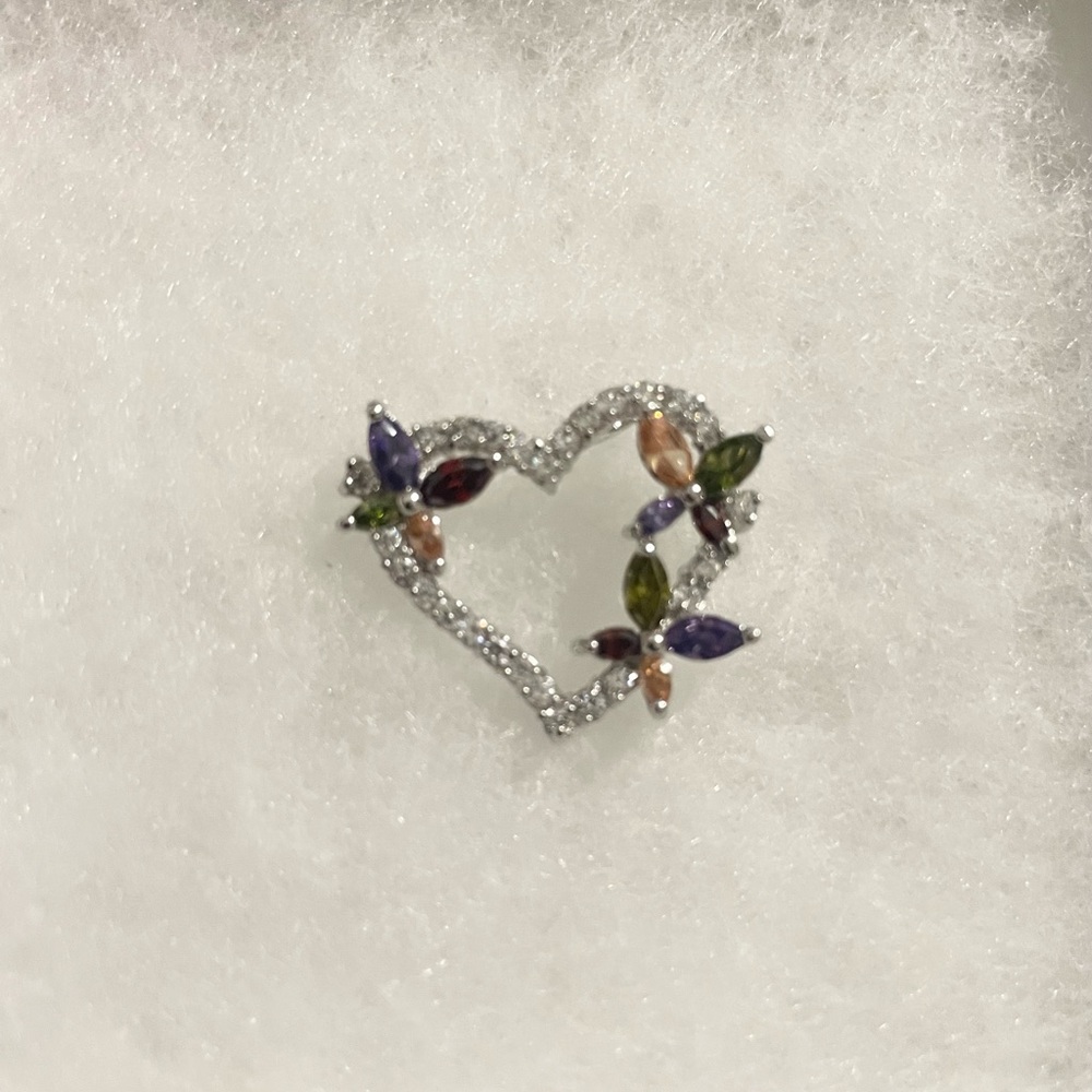 Elegant Heart-Shaped Multicolor Gemstone Brooch